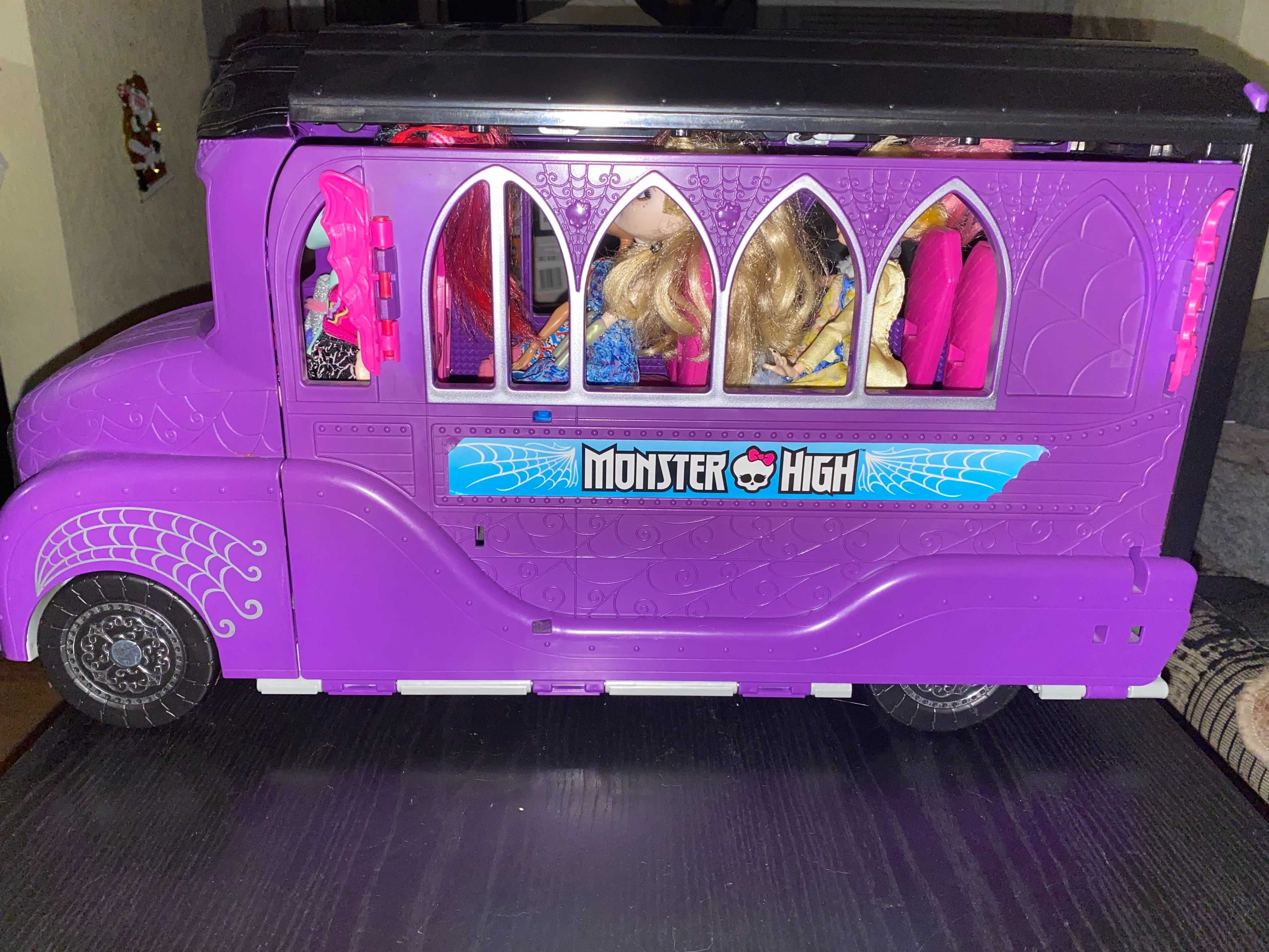 Игровой набор Школьный автобус салон Монстр Хай Monster High FCV63