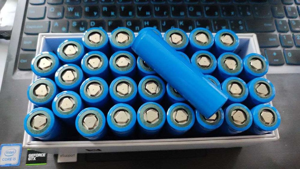 Акумулятор Tesla 18650