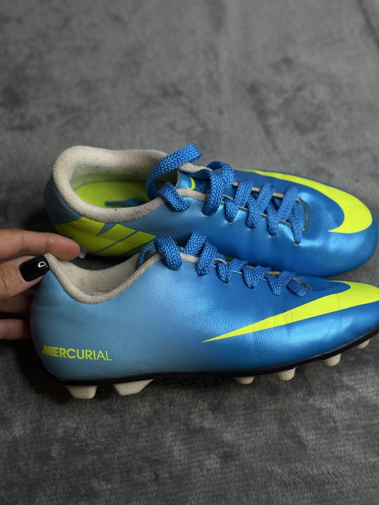 Сороконожки бутсы для футбола nike