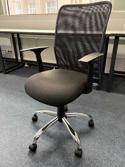 Офісні крісла комп'ютерні з сіткою