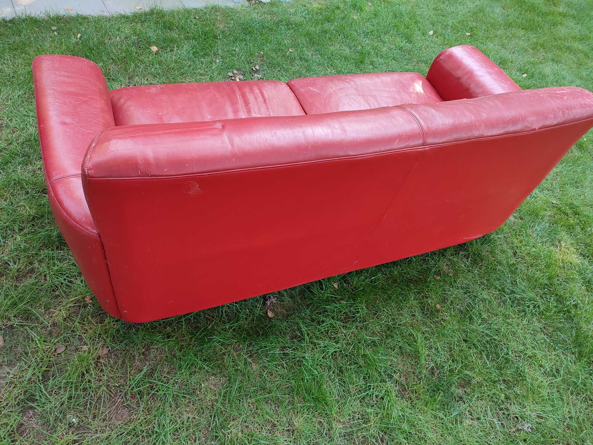 Solidna sofa do renowacji