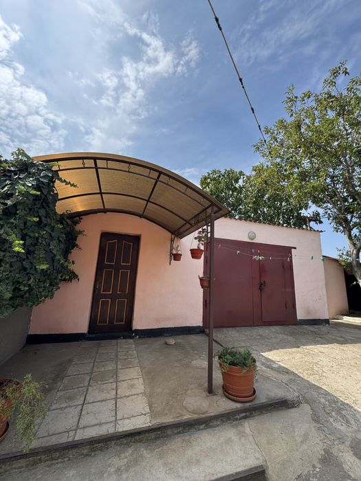 Продаж 2-х будинків у Великій Коренихі по ціні одного!