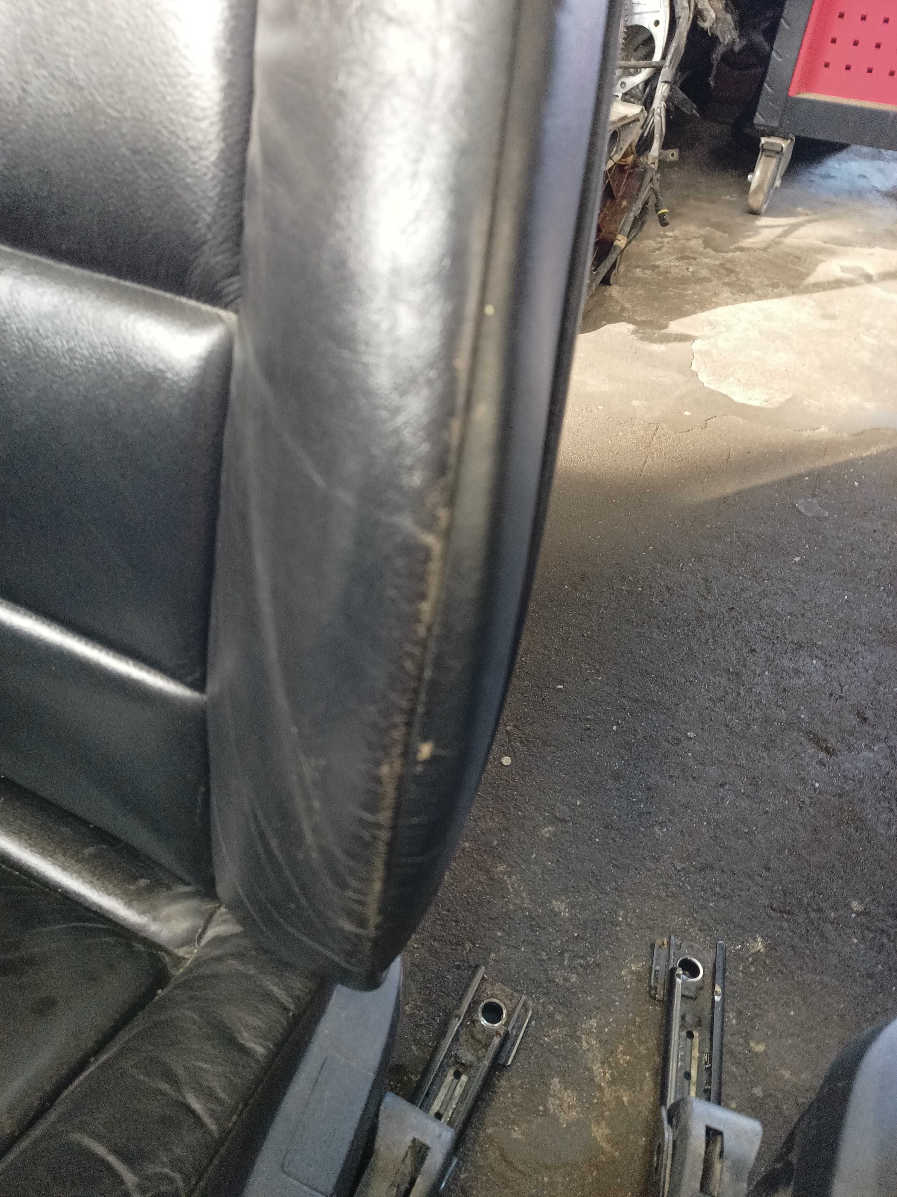 BMW E36 Touring kombi fotele skórzane grzane, boczki drzwi Części