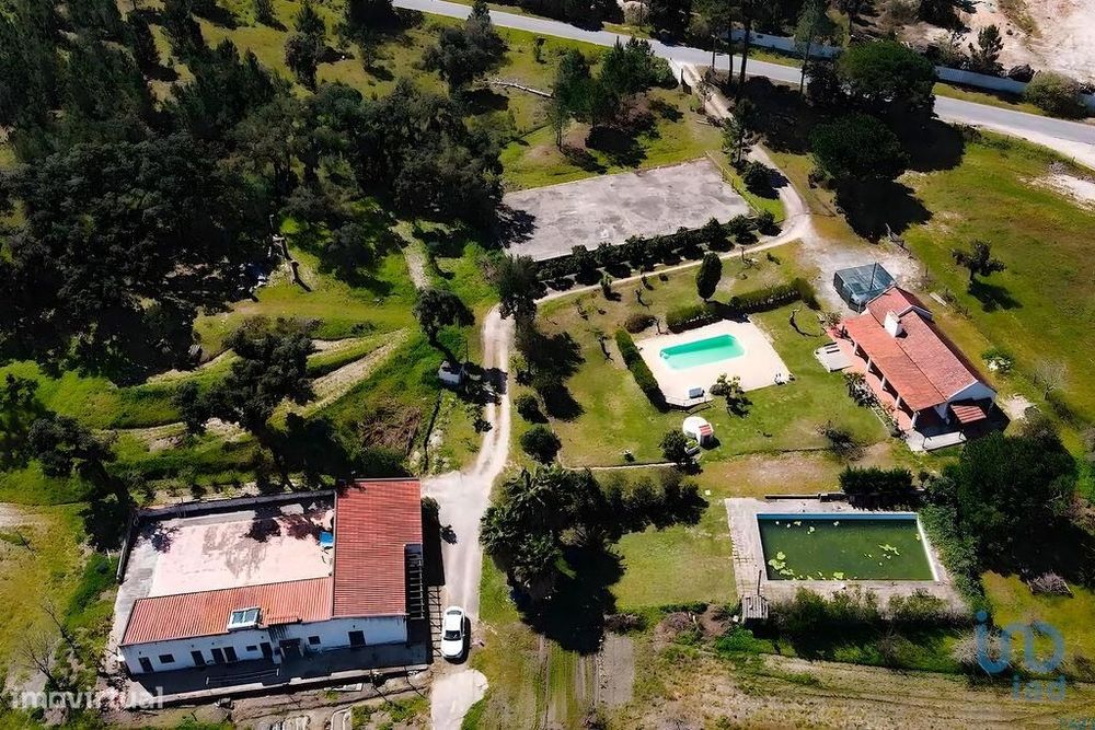 Quinta T5 em Cortiçadas de Lavre e Lavre de 250,00 m2