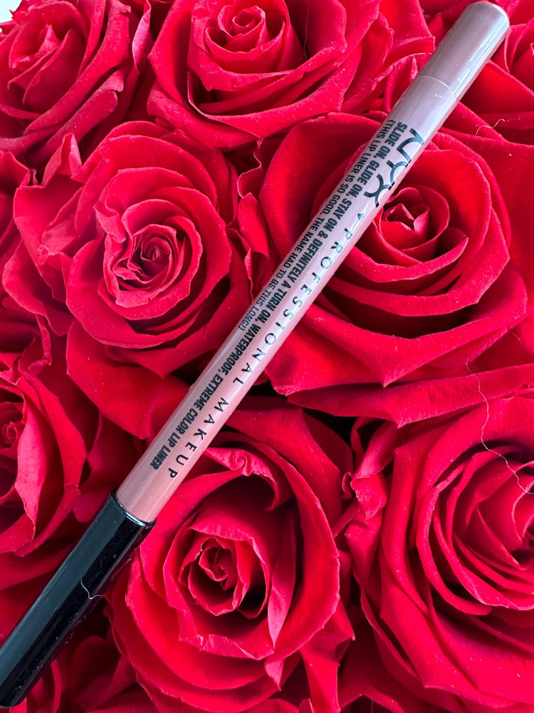 NYX Profesional kredka do ust Konturówka kolor Need me