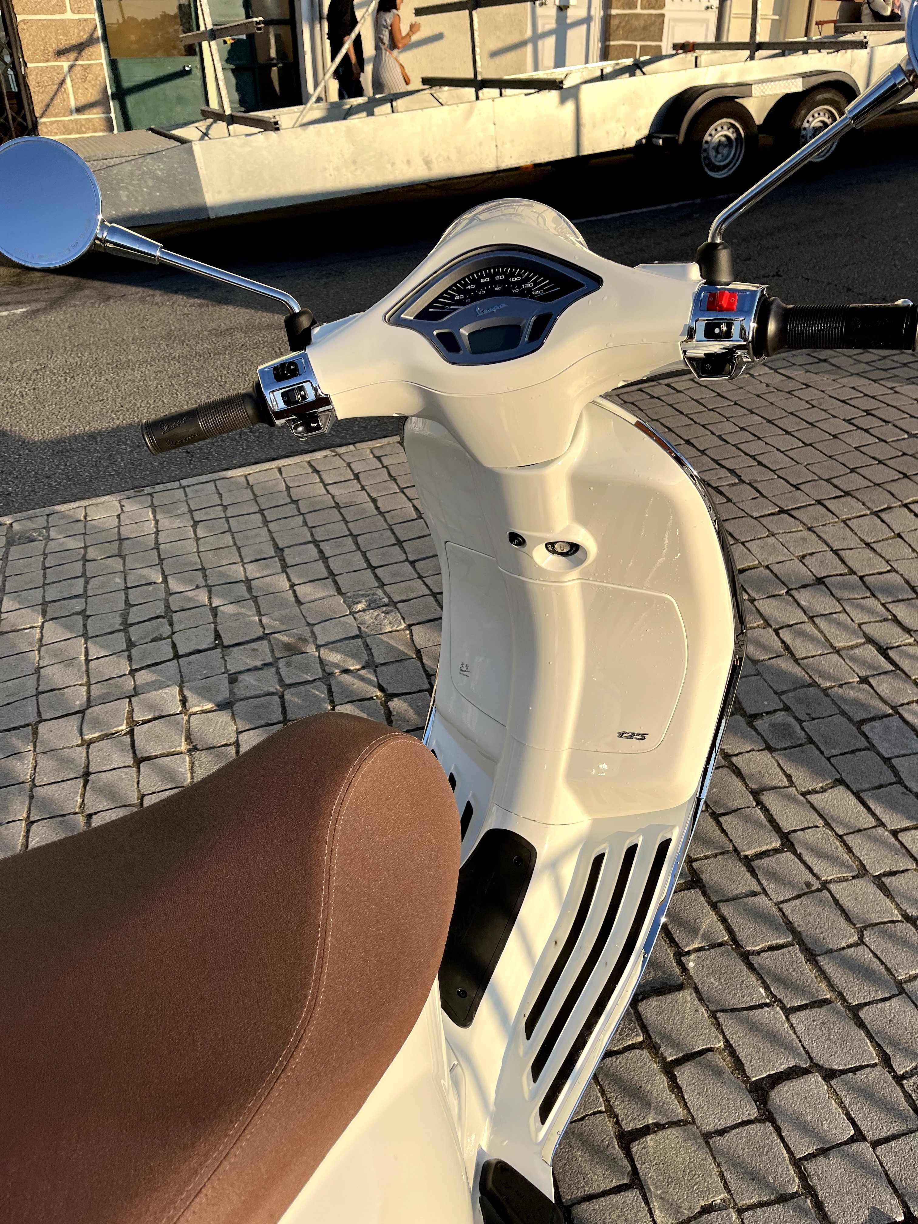 Vespa Primavera 125cc 2024 - Excelente Estado