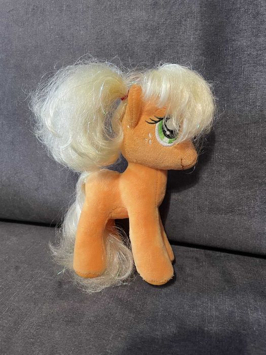 my little pony g4 applejack NWT