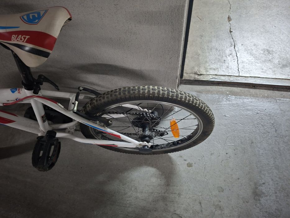 Bicicleta de criança tamanho 6 -9 anos