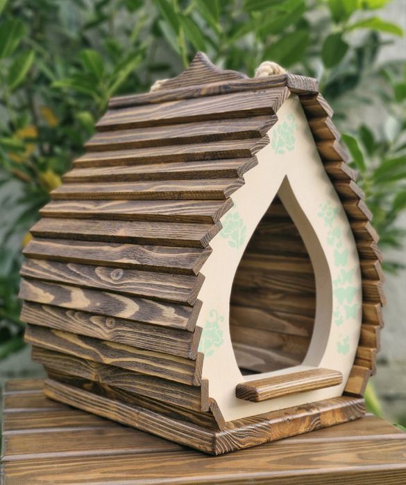 Годівничка для птахів / годівниця для птахів / декор для саду