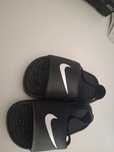 Chinelos nike 23.5