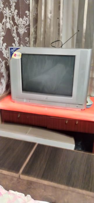 Телевизор  LG  б/у