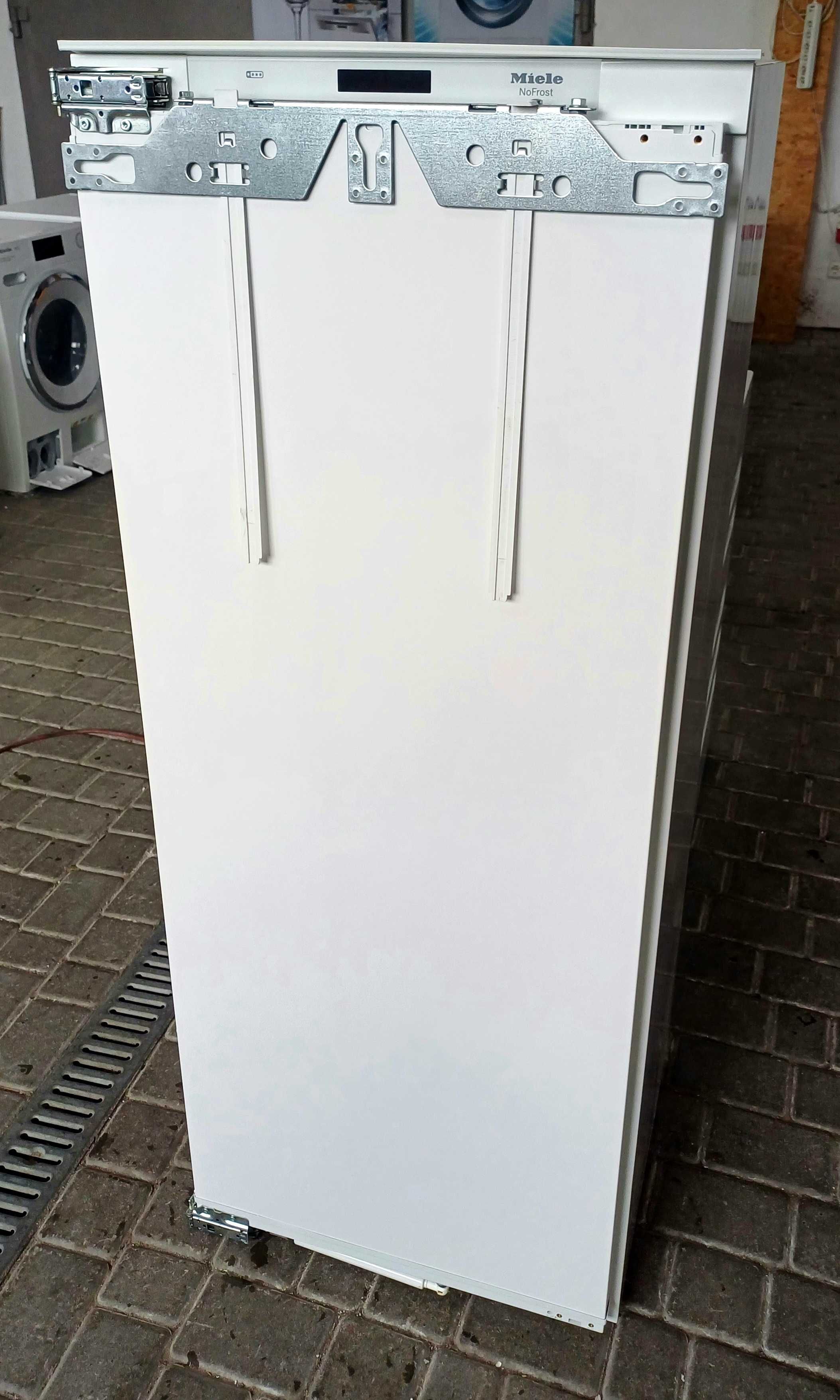 Вбудована морозильна камера Miele FNS 35402 No Frost A++ автодоводчик