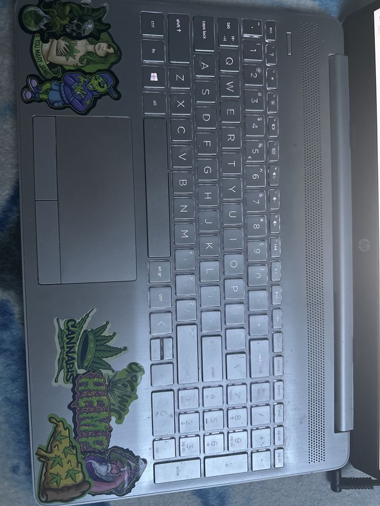 Laptop HP 15-dw0019nw