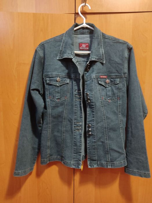 Курточка джинсовая женская