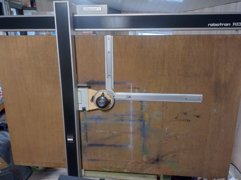 Кульман ROBOTRON  Германия рабочий(отличное состояние)размер 1,5 на 1