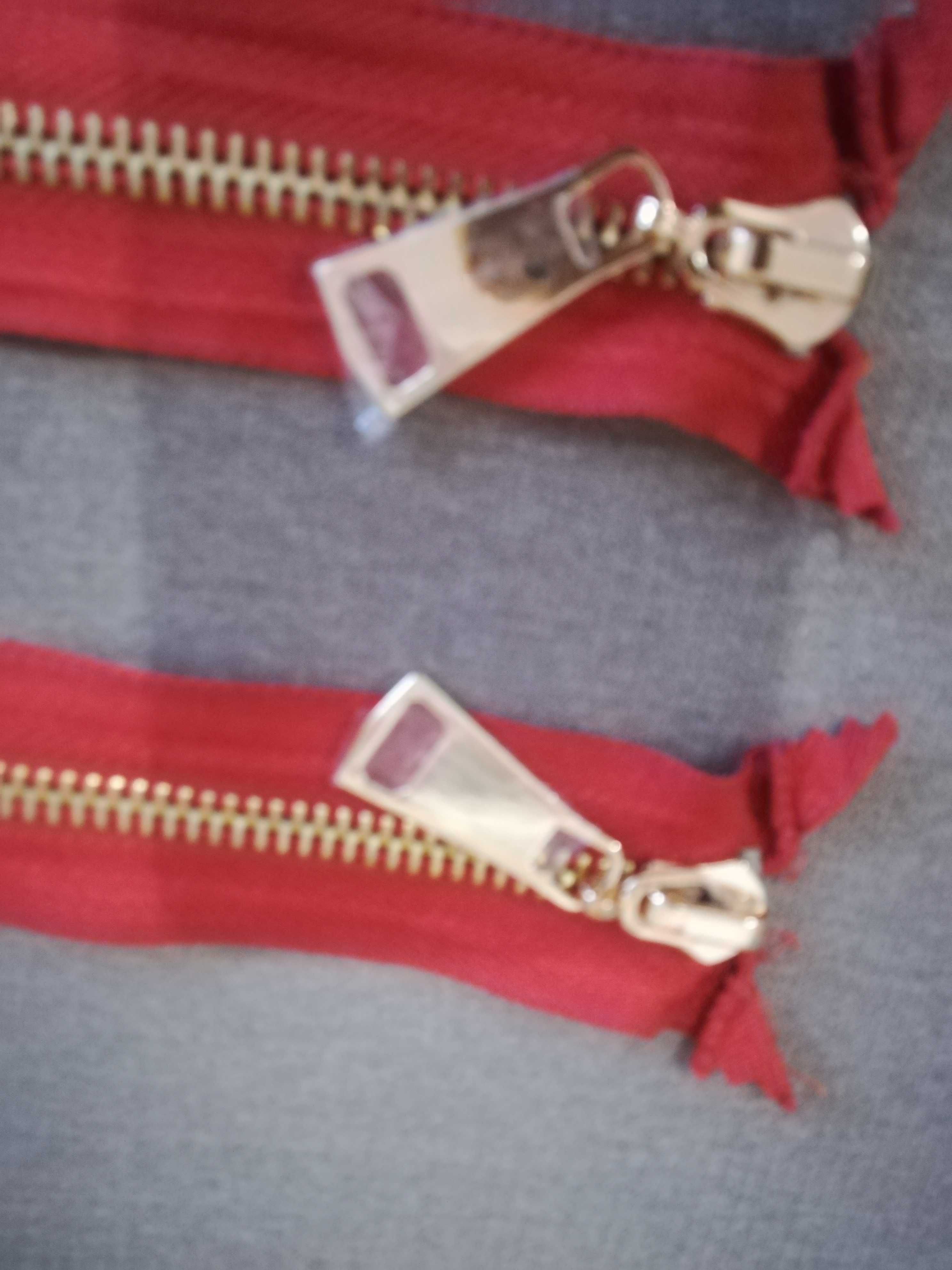 carteira nova com fechos dourado