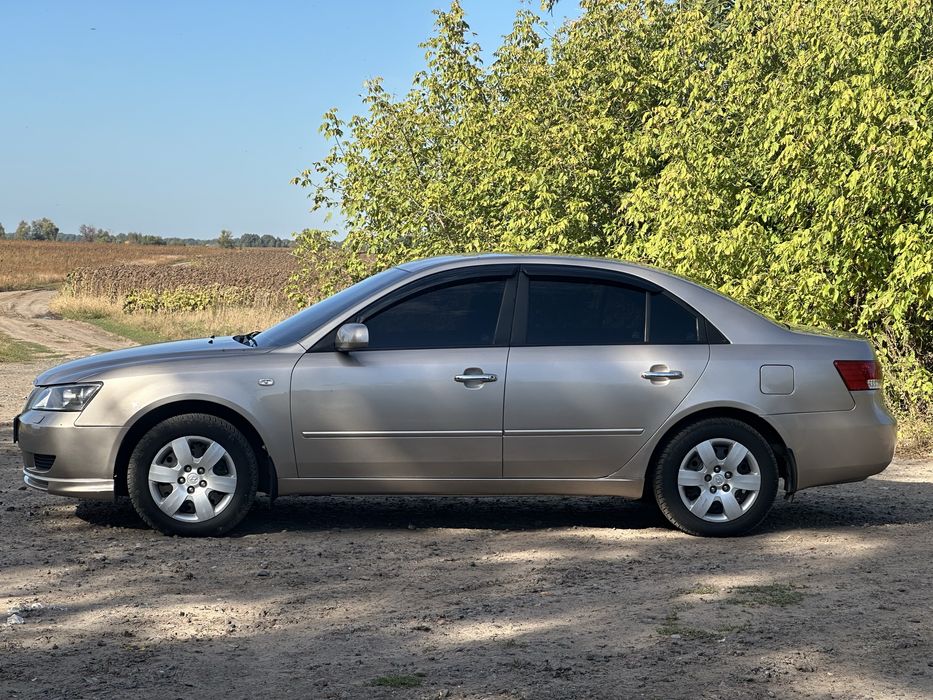 HYUNDAI Sonata 2.0 ГАЗ/Бензин