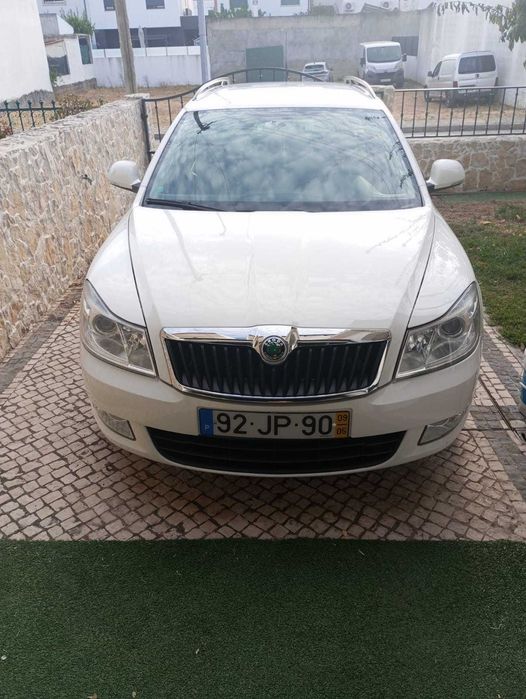 Skoda Octavia Carrinha 1.6 a Gasolina + GPL