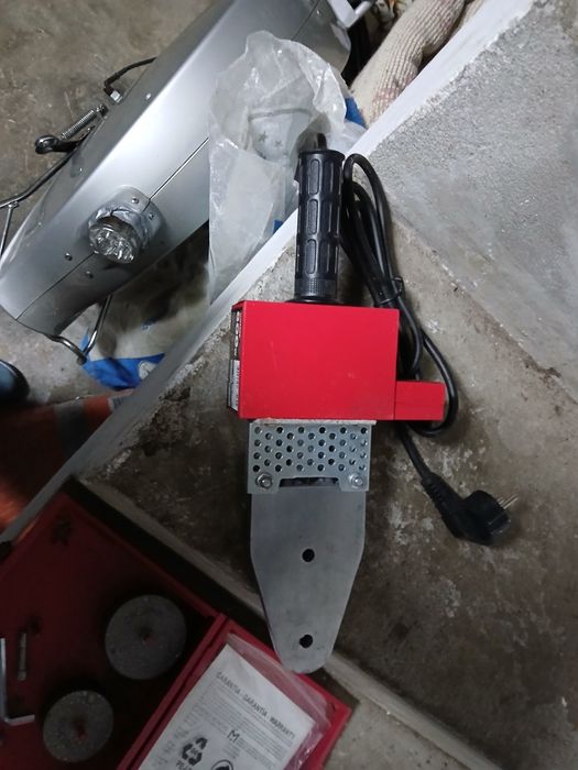 máquina de soldadura vermelha