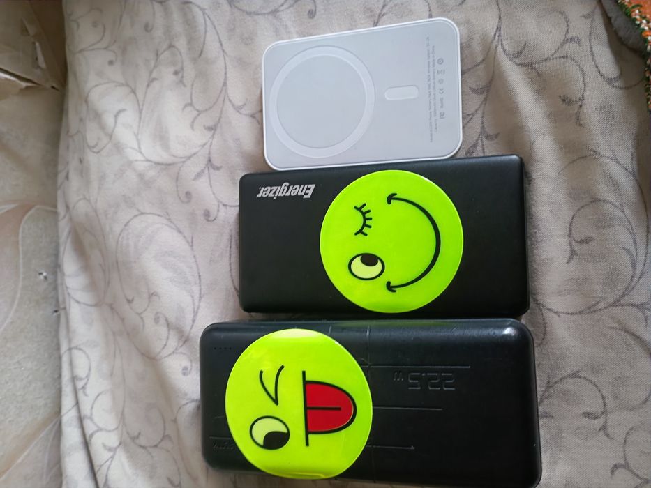 Батареи для зарядки гаджетов