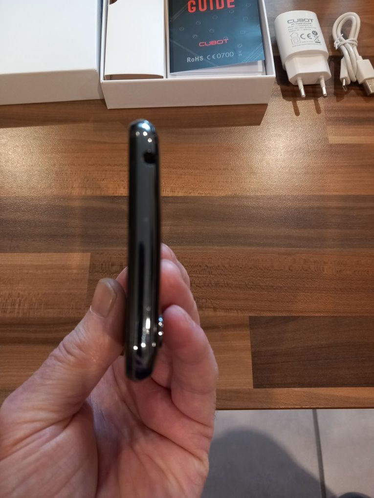 Telefon komórkowy Cubot X19