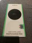 Ładowarka indukcyjna marki Infinix Wireless Fast Charge Pad 15W