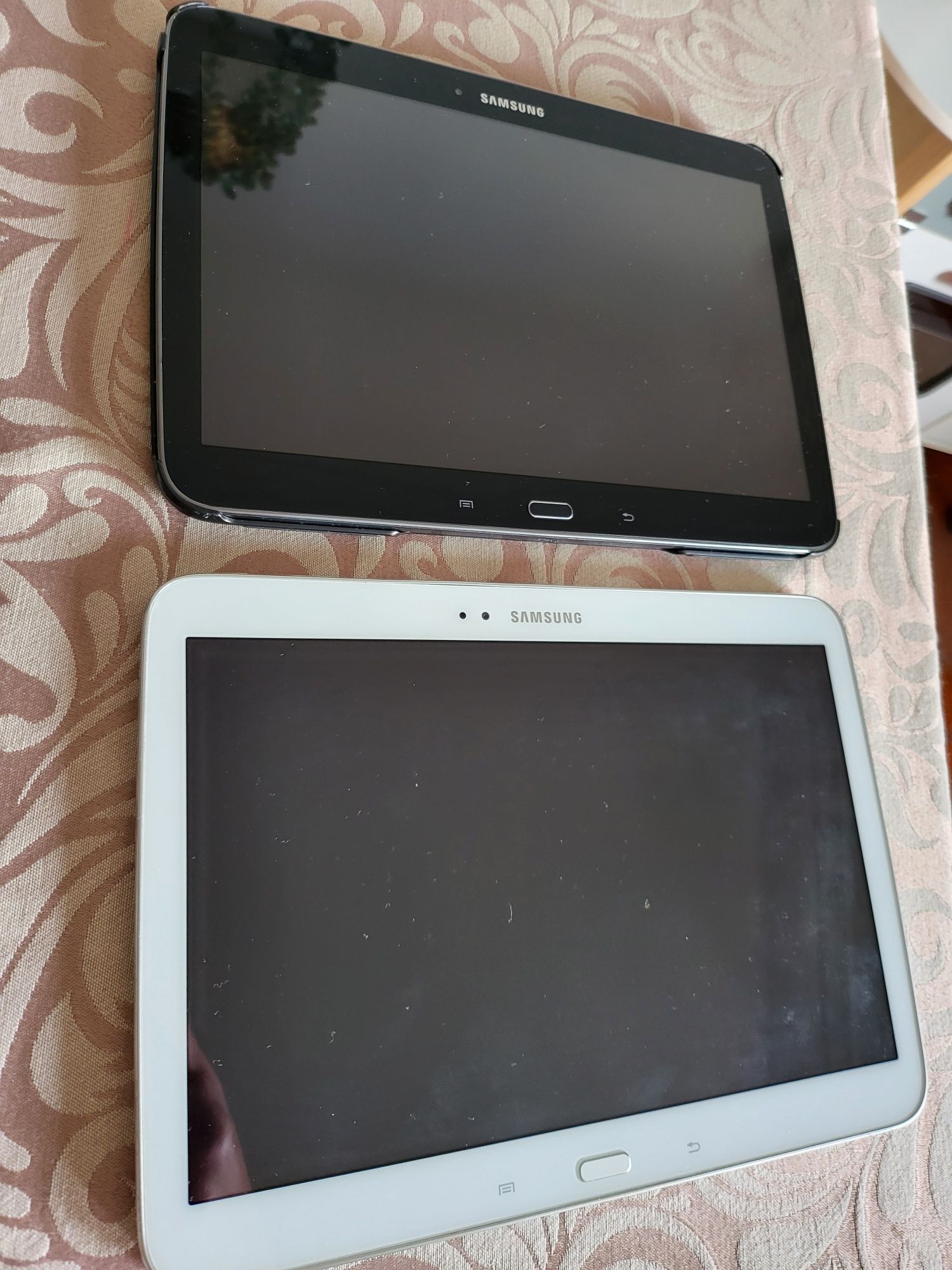 Tablets Samsung  tab 3 para quem souber arranjar ver descrição 2 table