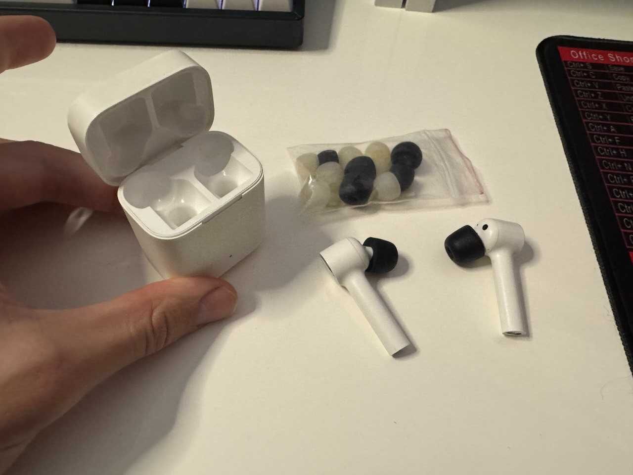 Навушники Xiaomi Mi Air True Wireless Earphones White (ZBW4458TY)