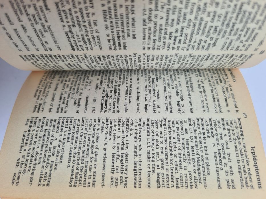 The Oxford minidictionary - Słownik kieszonkowy