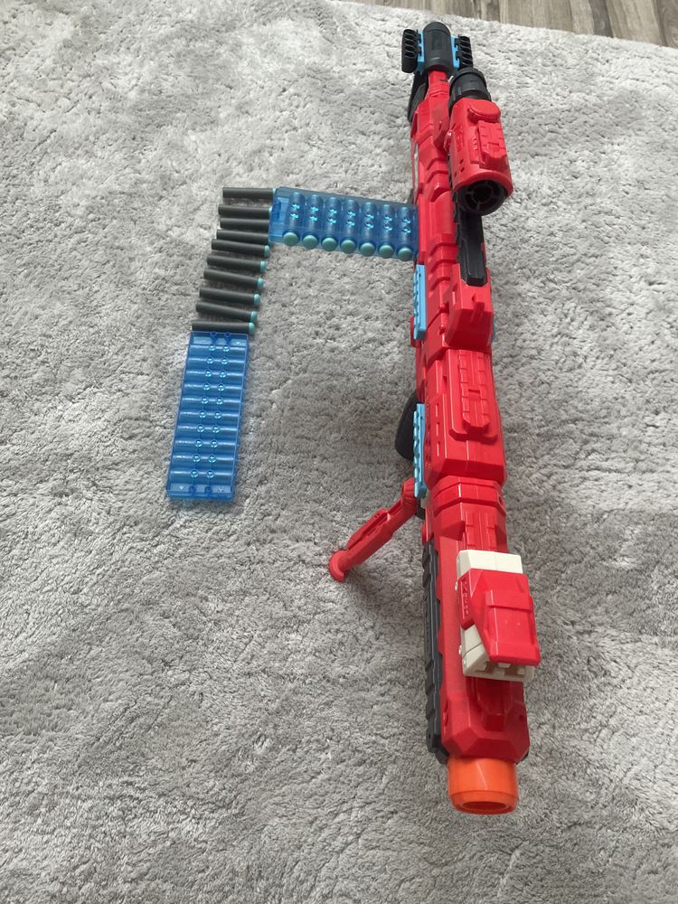 Pistolet X-shot.