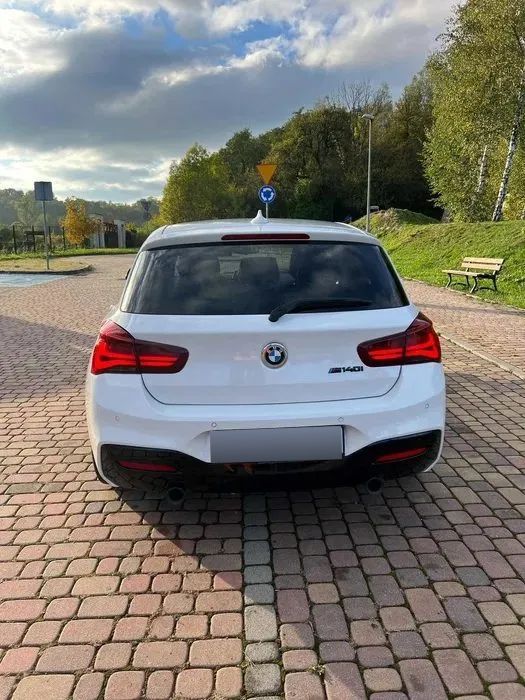 BMW 1M BMW 140I M-Perfomance