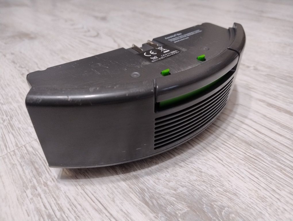 Pojemnik na śmieci z filtrem Irobot Roomba 695