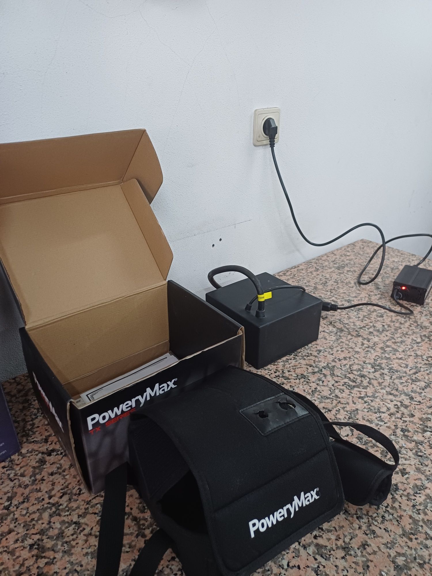 Bateria e motor de pesca. Kayak ja nao esta disponível.