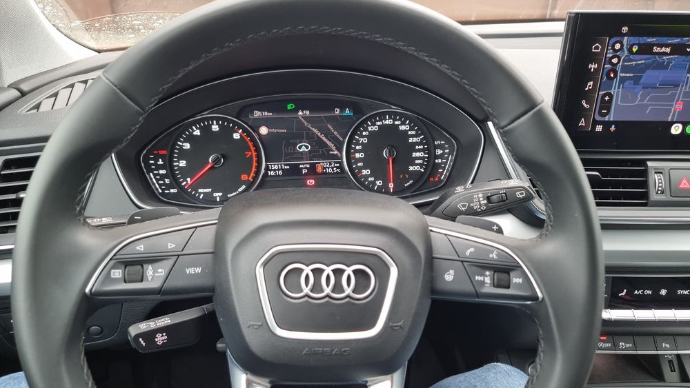 Audi Q5 s-line Quattro M-HEV Hybrid stan idealny niski przebieg