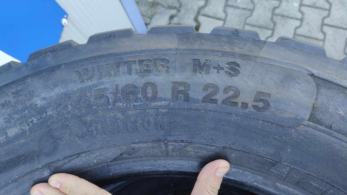 Opony 295/60 R22.5