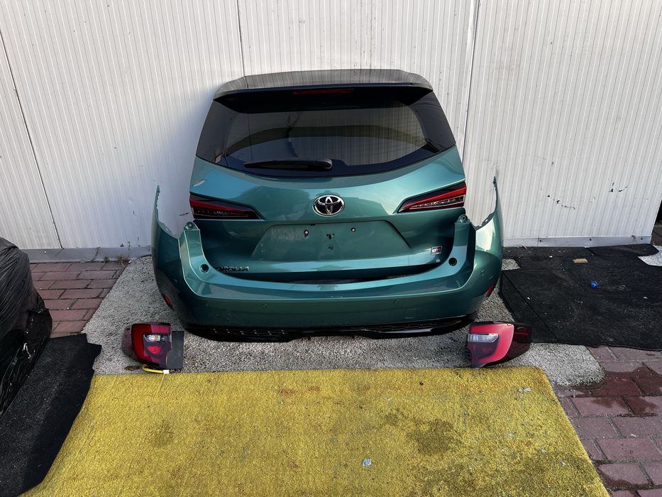 Zdeezak tyl Corolla E21 wersja GR, lift kolor M28