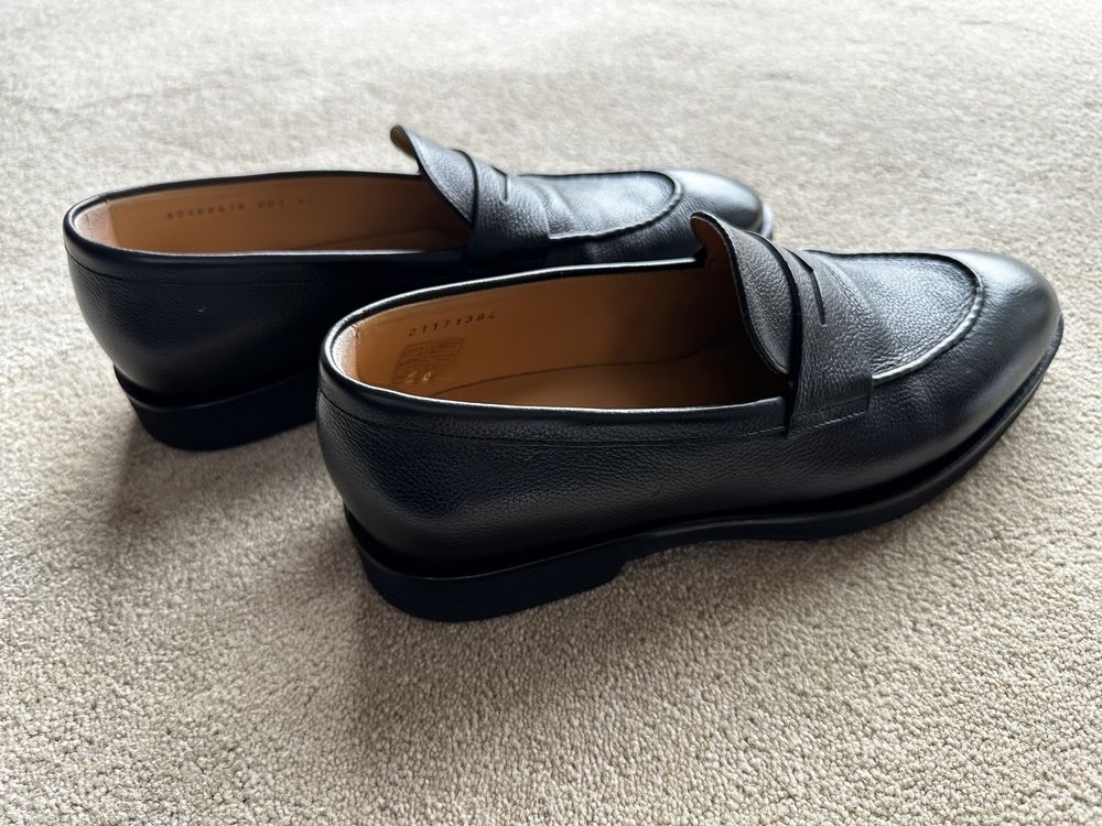 Sapatos Hugo Boss em pele pretos