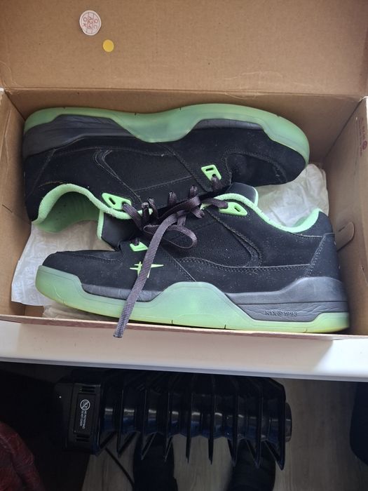 Sprzedam buty sportowe męskie