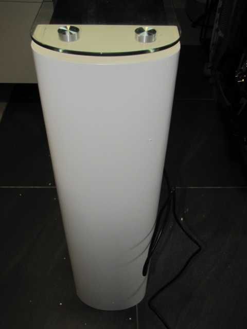 Kominek elektryczny 900/1800W płomienie LED Klarstein Studio biały