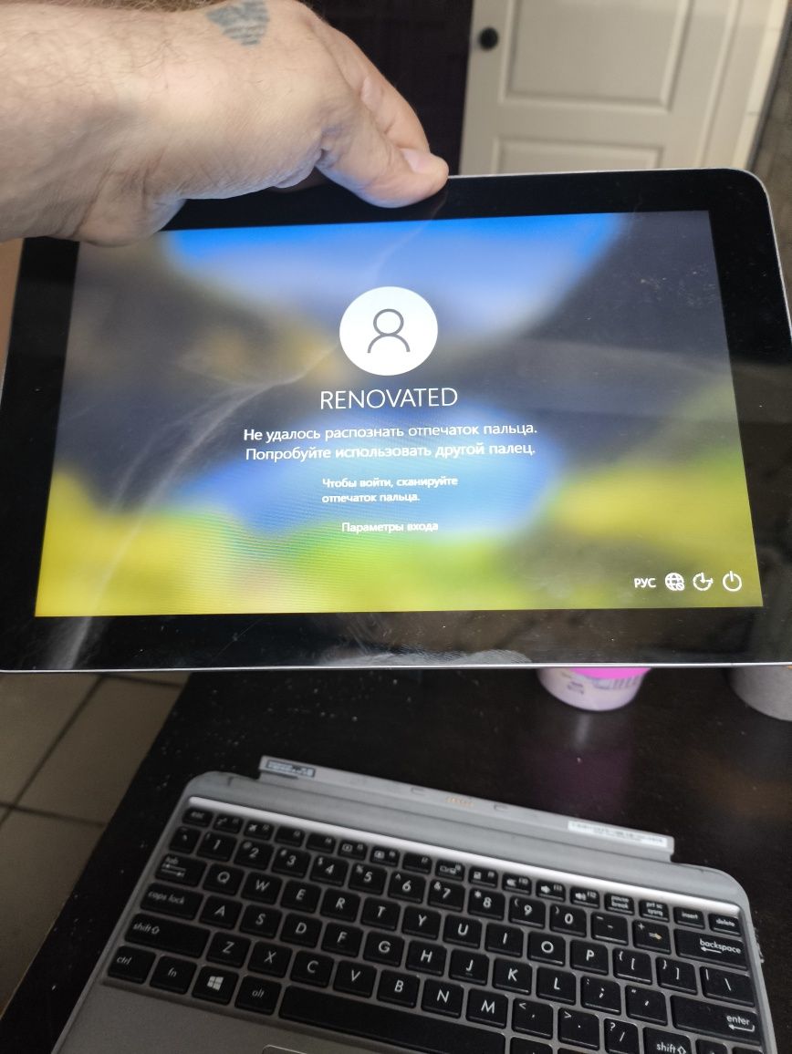 Продам или обмен ASUS T102h 4/64+256 Transformi