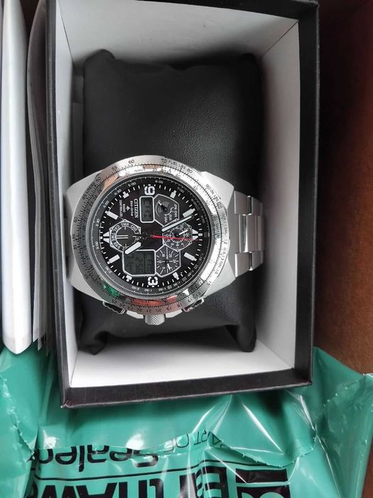 Акція!Новий годинник Citizen Air Chronograph Eco-Drive JY8120-58E