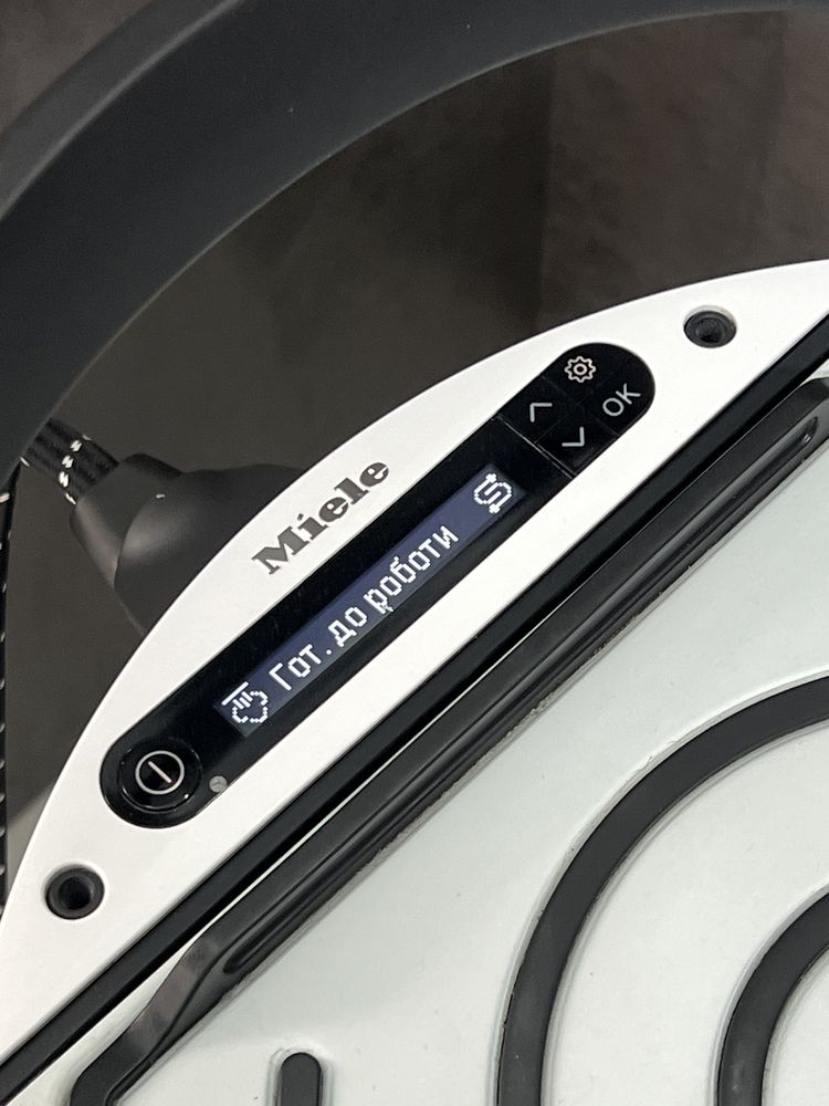 Гладильна система Miele B3312 в іделі, стан нової, 2 режими повітря