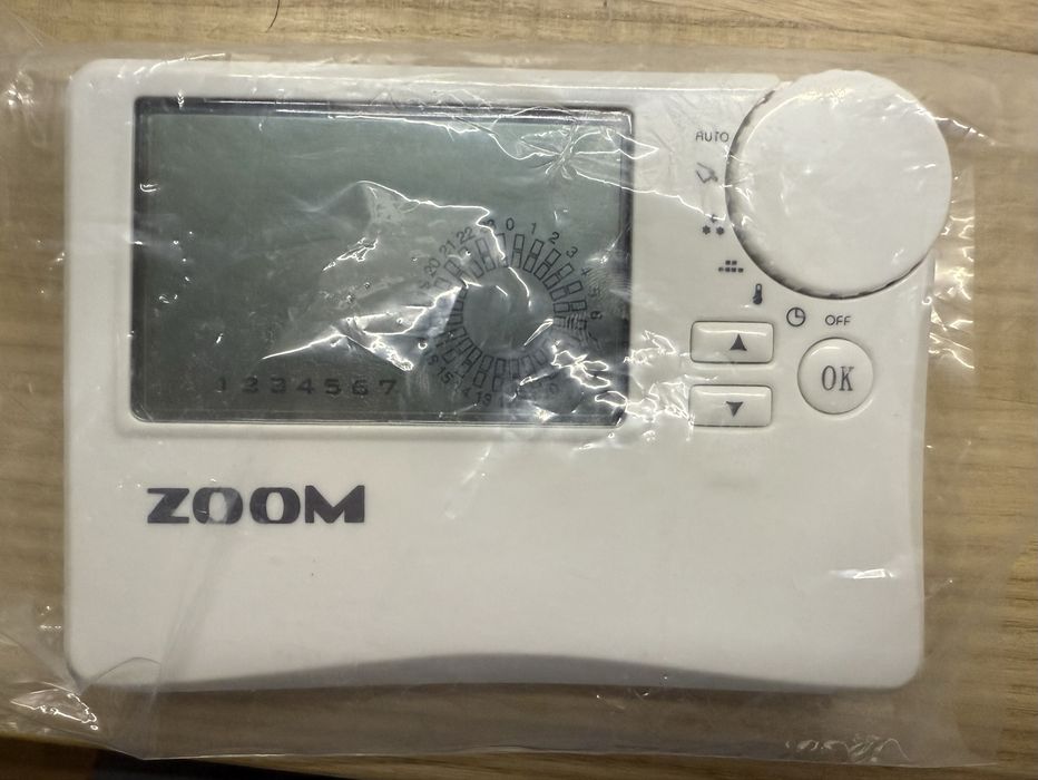 Zoom кімнатний хронотермостат
