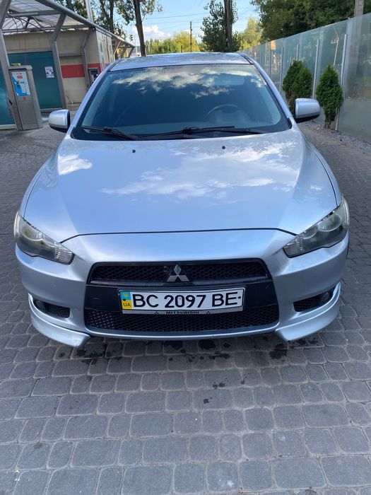 mitsubishi lancer 10
