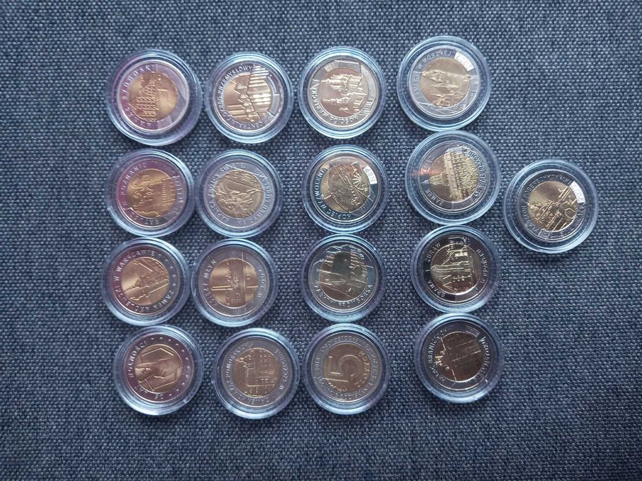 Sprzedam komplet monet okolicznościowych.