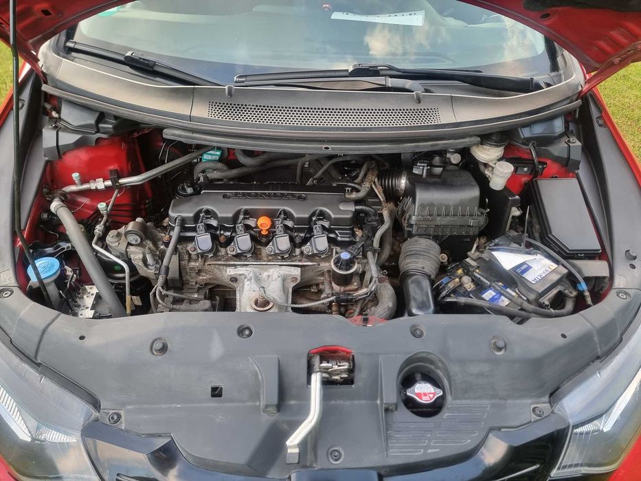 Piękna czerwona Honda Civic 1,8 benzyna 2015 rok