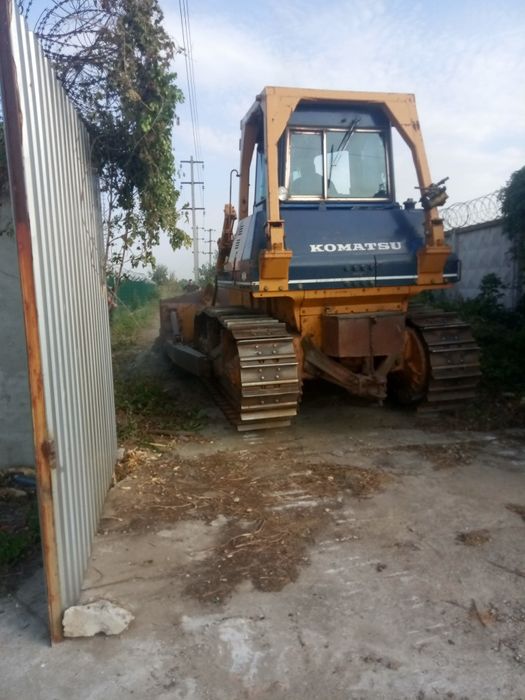 Аренда услуги бульдозера Komatsu , грейдера