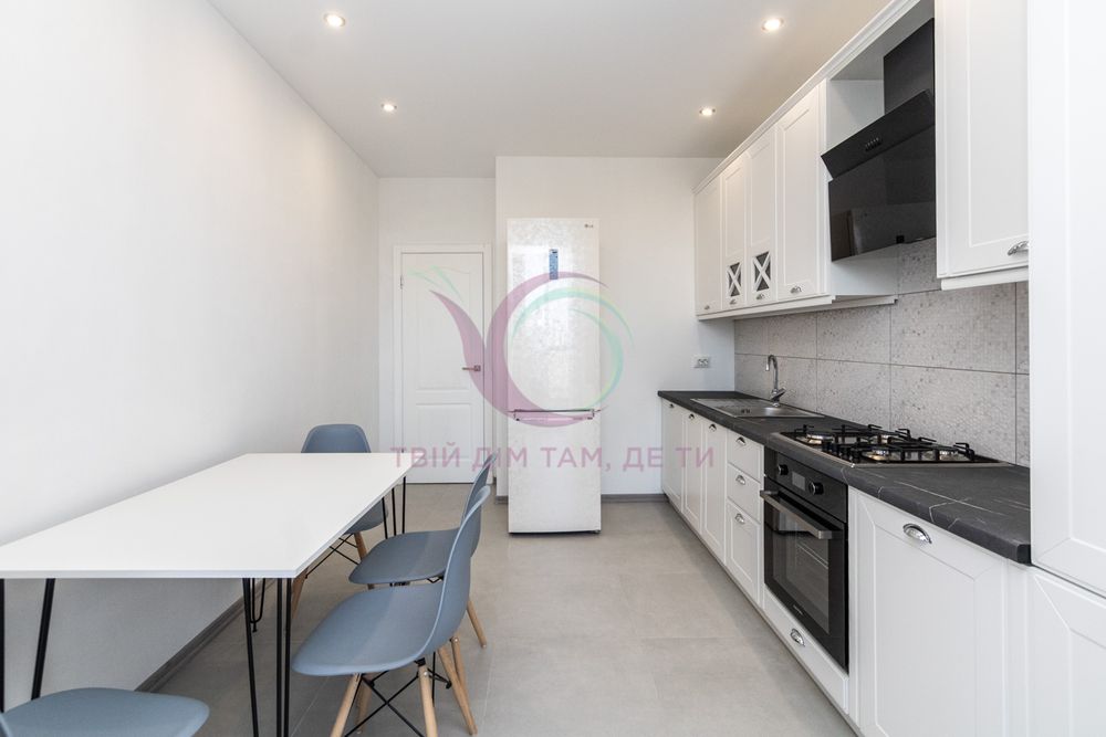 Сучасна 1-к. квартира по вул. Короля Данила у р-н центру