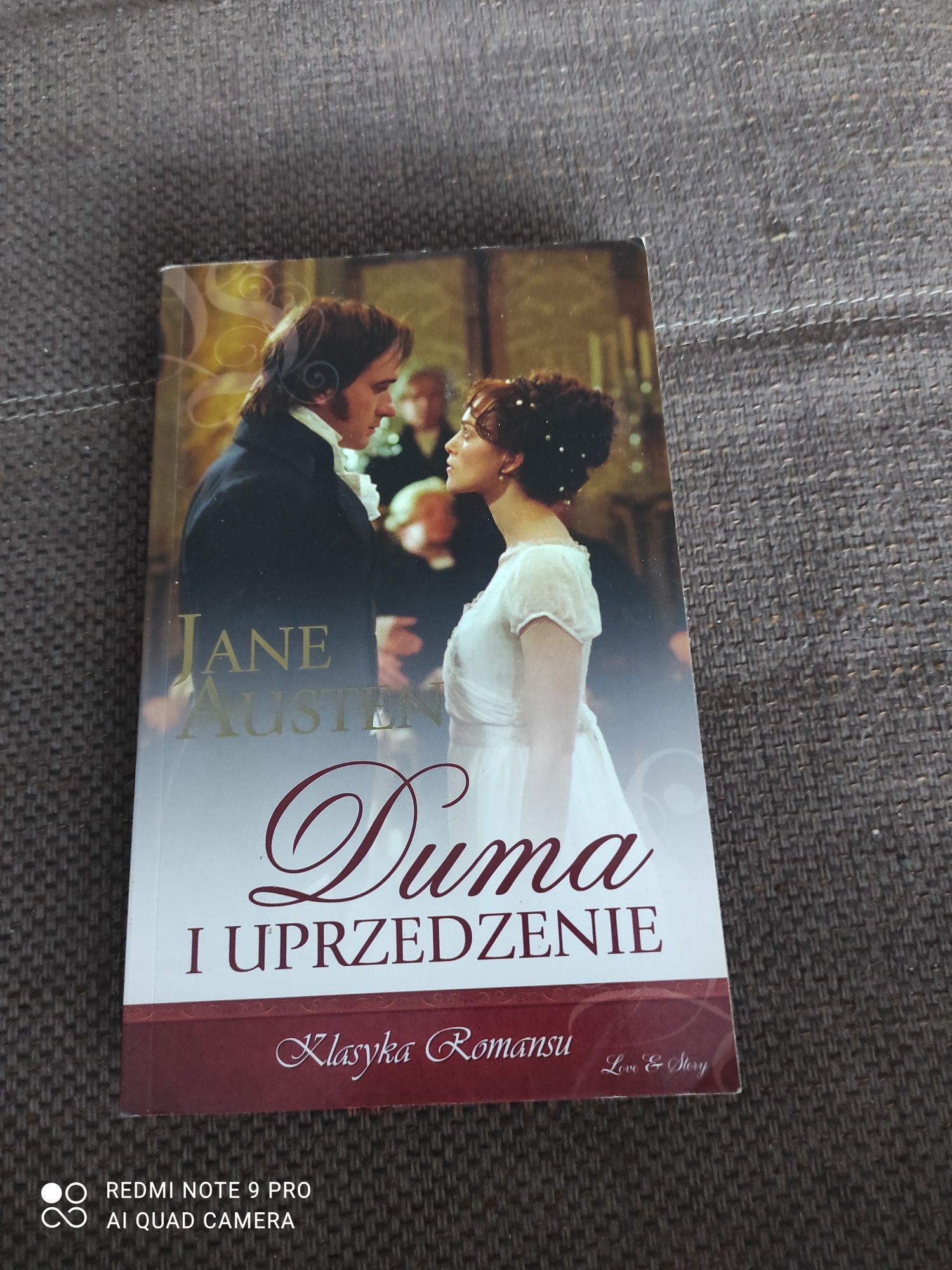 Książka Dumą i Uprzedzenie
