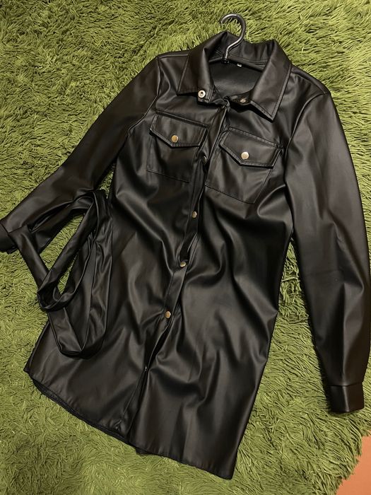 Плаття чорне, гарний